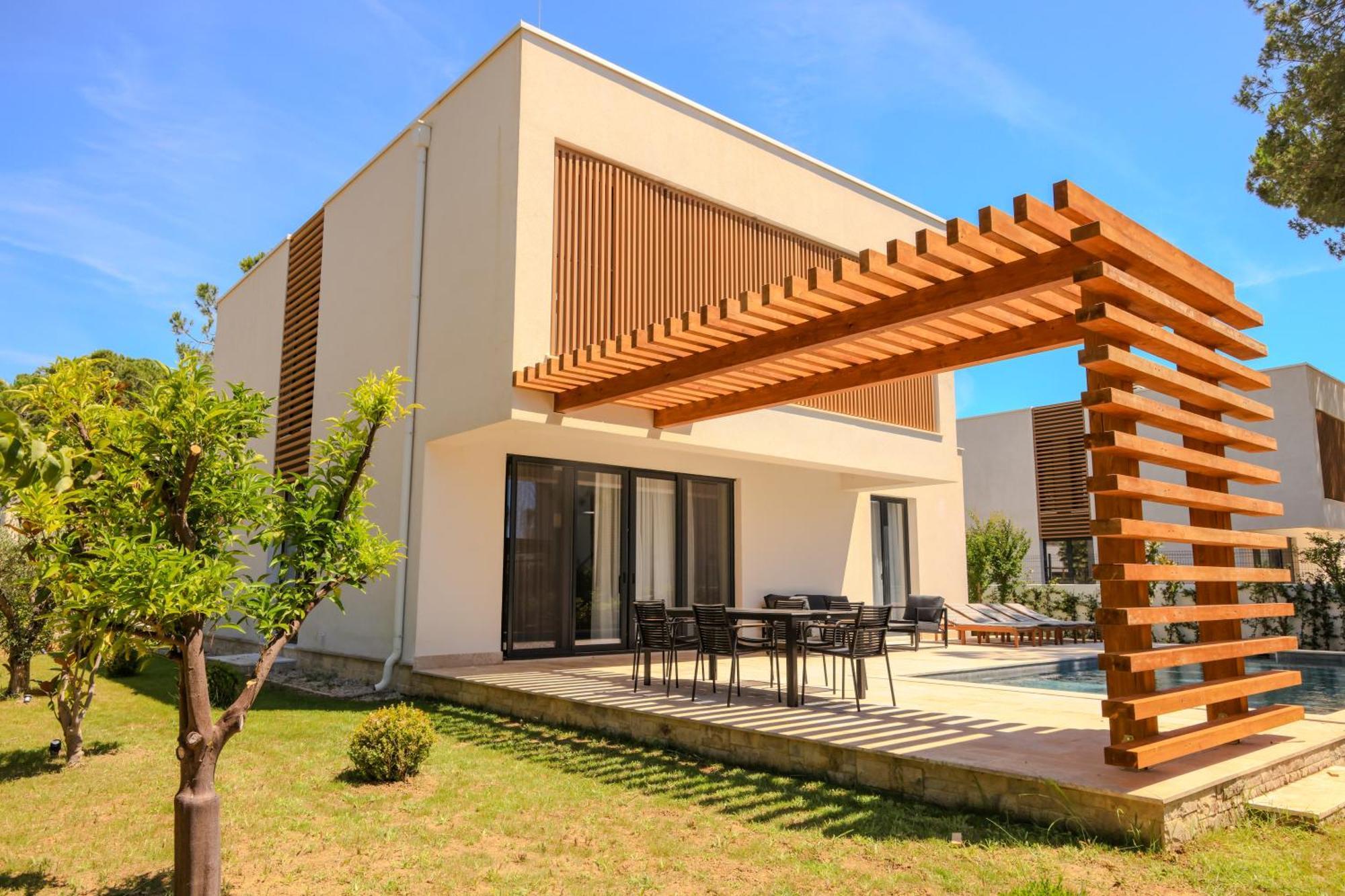 Sanpietro Premium * Durrës